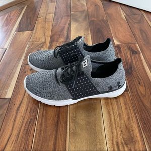 UA Speedform Slingwrap - Used